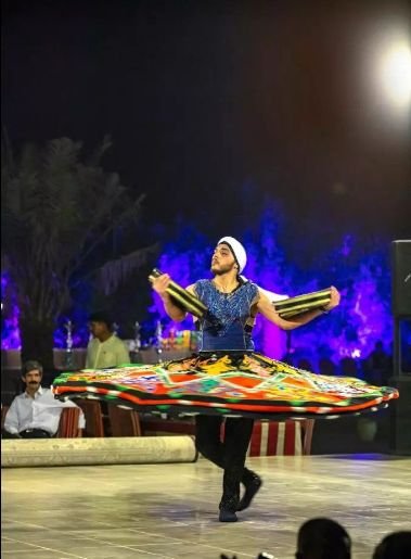 Abu Dhabi Desert Safari Tanoura Performance
