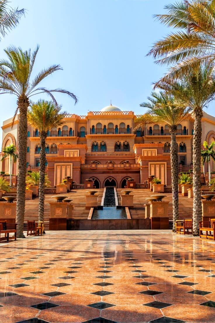 Emirates Palace on the Full-Day Abu Dhabi City Tour