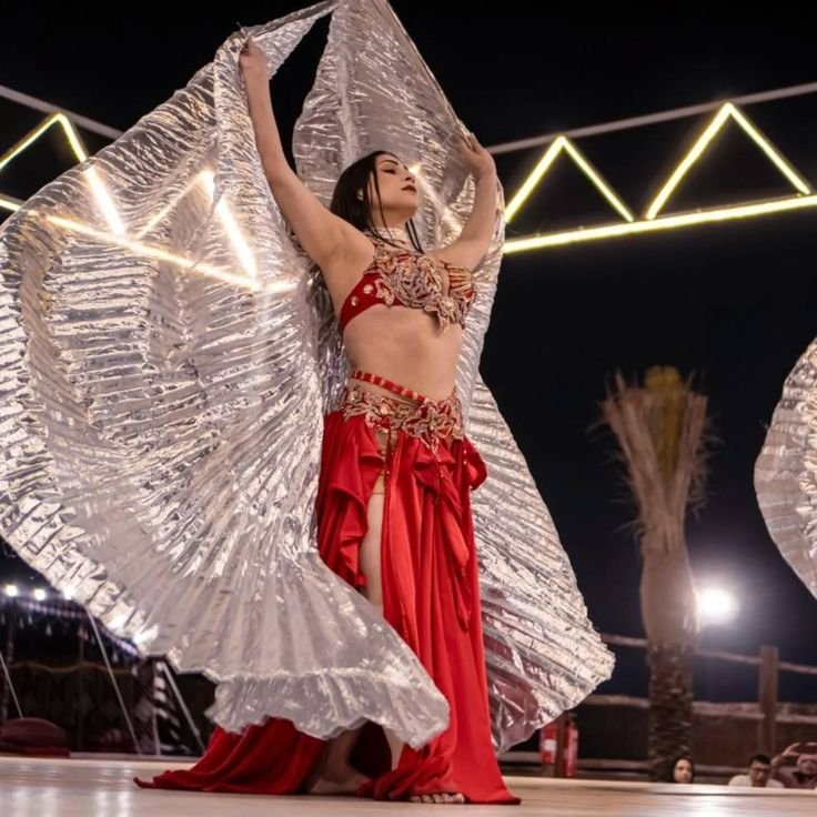 Evening shows at the Bedouin camp